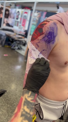 Day 2 of @Gods Of Ink Tattoo Convention 2023 and the finished piece! #tattoo #tattooartists #colourtattoo #geometrictattoo