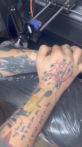 This robot will take the job of tattooers! Here’s a video of the Hawk Tuah girl tattoo https://www.facebook.com/share/r/oLVN8wCyhguAUnkU/?mibextid=UalRPS Follow Superb Tattoos | Superb Tattoos