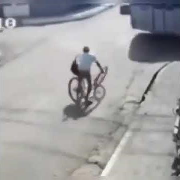 Bike falls apart with lego sound effect - Meme