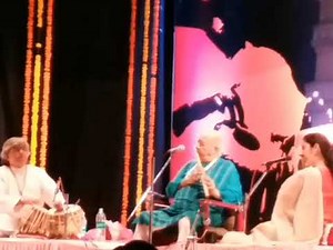 Vaishnav Jan to by Hariprasad Chaurasia on Flute
