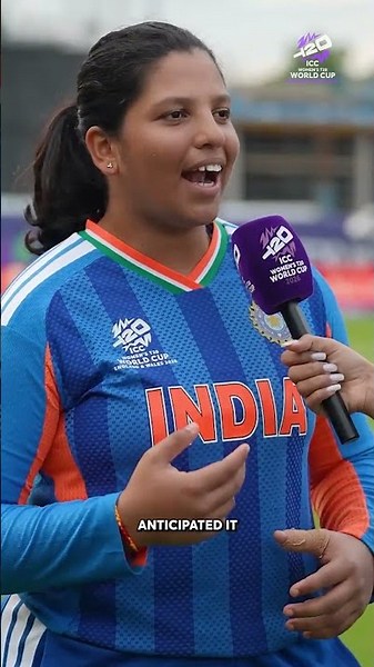 Everyone is still in awe of THAT Shreyanka Patil catch against Pakistan 😲 #T20WorldCup