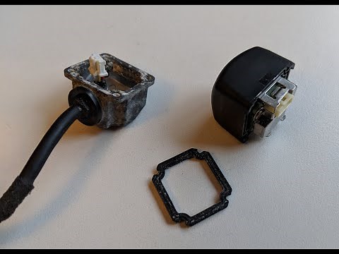 Fixing broken blue screen backup camera on a 2013 Hyundai Santa Fe