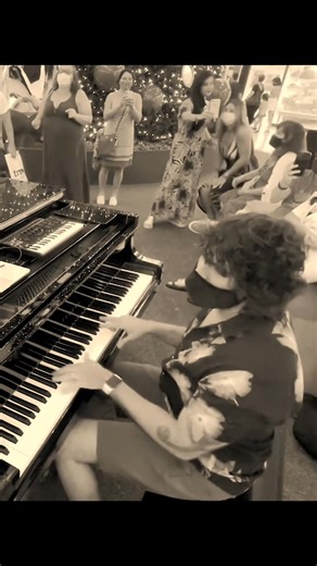 37K views · 1.4K reactions | The Police - Every Breath You Take - Piano Cover #music #piano #pianocover #public #thepolice #everybreathyoutake #csnpiano | Gabrielerossi_piano | Facebook