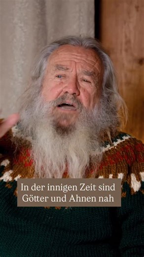 Wolf-Dieter Storl on Instagram: "PODCAST Folge #6 Die Magie der Sonnenwende In dieser Folge beleuchte ich die Wintersonnenwende als Schwellenzeit. Ich spreche über die wirkenden Naturkräfte, alte Bräuche und die wichtigen Pflanzen. Und ich spüre nach, wie wir mit den Rhythmen dieses kosmischen Festes fließen können. Ein Gespräch über die Rückverbindung mit dem Rhythmus der Natur – inspirierend und voller lebendiger Bilder. Jetzt anhören auf storl.de und überall wo es Podcasts gibt 🌱🐺 #natur #p
