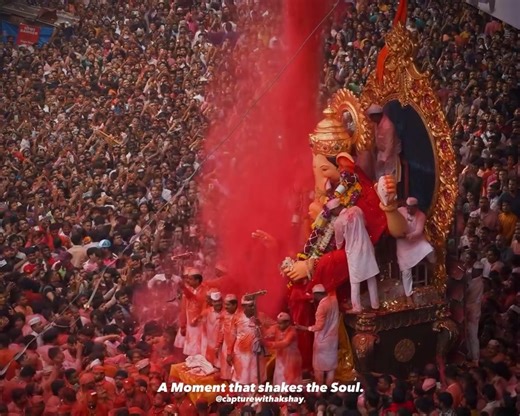 One Frame. Infinite Faith ❤️‍🔥🙏 . . . . Video by - capture with Akshay #mumbai #lalbaugcharaja #ganpati #ganpatibappa #ganeshvisarjan #ganpativisarjan | India the Land of Heaven