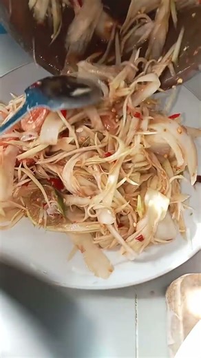 วันนี้ตำส้มตำอีกแล้วค่ะ#ตำส้มปลาร้า#ไก่ย่าง#หมี่ลวก#ทำเองกินเองแบบบ้านๆค่ะ