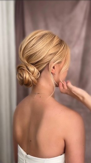 Kasia Fortuna on Instagram: "Here are three tips to help you capture better photographs of hair: * Let the light work its magic: Position your client /hairstyle close to a natural source of light, like a window. Moving your client closer to the window will make the hair shine in the photos, adding that extra glow. * Create a clean backdrop: Keep the background neutral and free of distracting objects or clutter. By doing so, you’ll ensure that the viewer’s attention is solely on the beautiful hai