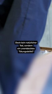 Bei einer Leichenschau stoßen Jan Josef Liefers und Prof. Dr. Sebastian Kunz, Leiter der Rechtsmedizin in Ulm, auf Ungereimtheiten. Ist die Person Opfer eines Tötungsdelikts geworden? Kunz und Liefers müssen die Kripo einschalten. ​​ ​​​👉​ Eine neue Folge "Die Obduktion" jetzt auf RTL streamen. ​​ #dieobduktion #COCU | RTL