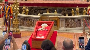 Inside look at what it's like queuing to visit Pope Francis lying-in-state