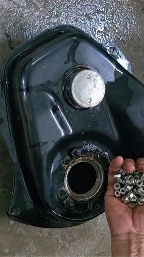 how to clean a dirty and rusty tank @apm motor chanel