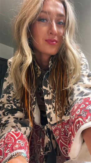 I just love red #westernfashion #texas #blondehair #jewelry #fypシ