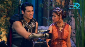 #EncantadiaHighlights: "Masdan n'yo, mga diwata. Isang mafarka! Ang totoong Danaya ay may kakayanang gamutin ang kanyang sarili." - Hitano Catch up on #Encantadia and watch the full episodes here: https://bit.ly/2SMJ9lZ | GMA Network