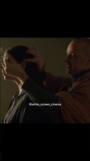 Split (2016) Review – ‘One Body. 23 Personalities.’ | A Psychological Masterpiece Worth Watching