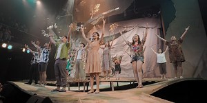 Video: TABING ILOG, THE MUSICAL Cast Take Their Bows