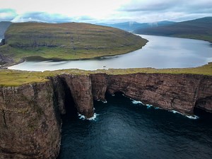 6 Hour 'Lake Above The Ocean' Tour | Guide to Faroe Islands