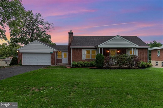 205 Park Ave, Mount Joy, PA 17552 - MLS PALA2058106 - Coldwell Banker