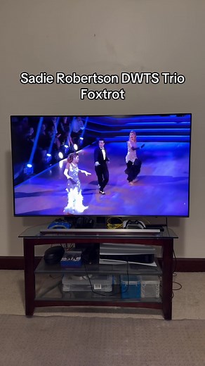 @Mark Ballas @Emma Slater #dancingwiththestars #DWTS #sadierobertson #markballas #emmaslater #foxtrot #ballroomdancing
