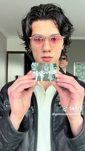 Modeling Scouts on Duty: Get Discovered!