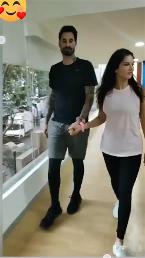 Aneesh CR (@aj__creation_)’s videos with Othaiyadi Pathayila - Dhibu Ninan Thomas & Anirudh Ravichander & Arunraja Kamaraj