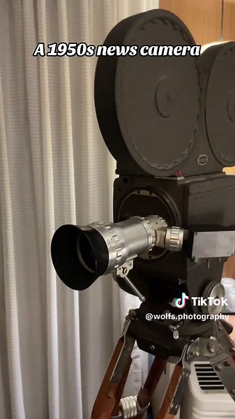 Discover the Auricon CM-75: 1950s News Camera Unveiled