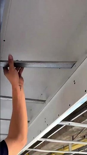 吊り天井用メタル下地フレーム施工工程