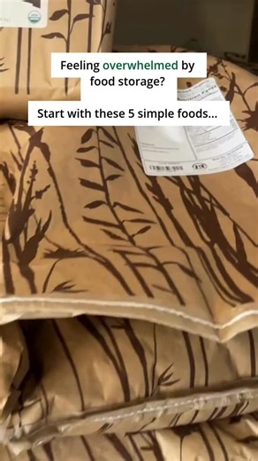 When I first learned about food storage, I felt completely overwhelmed. Where do you even start? What if I choose wrong? What if everything goes bad? So I started simple—with just 5 foods that are nearly impossible to mess up. 5 Foolproof Foods for Food Storage Beginners: 1. White Rice - Stores for 30 years in airtight containers with oxygen absorbers. It's affordable, filling, and pairs with everything. Start with 50 pounds per person per year. 2. Canned Tomatoes - Already shelf-stable, last 2-