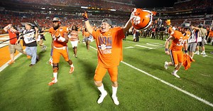 Clemson unveils slick new uniforms for 2016