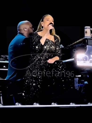 Adele Chasing pavements Live in Munich 🇩🇪