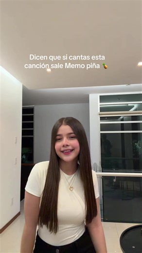 Memo Piña: La Canción que Todos Quieren Cantar 🍍