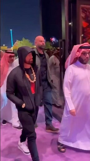 Eminem is Not Afraid to take the Stage