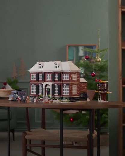 106K views · 3.8K reactions | Your favorite holiday film is the latest LEGO set. https://lego.build/HomeAloneLaunch | LEGO | Facebook