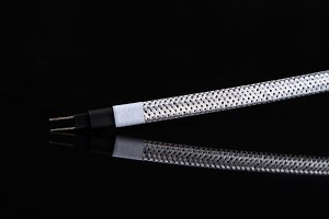 [Hot Item] 220V Self Regulating Heating Cable Electric Heater Wire Line