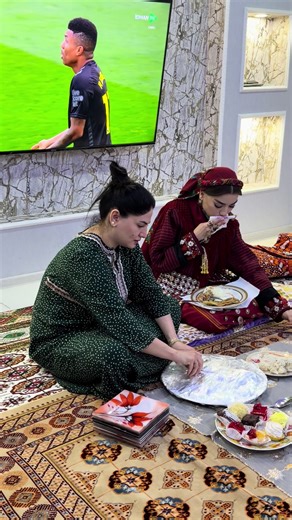 Sahra Garajayeva (@sahra_garajayeva)’s videos with orijinal ses - RED PRODUCTION 🎬