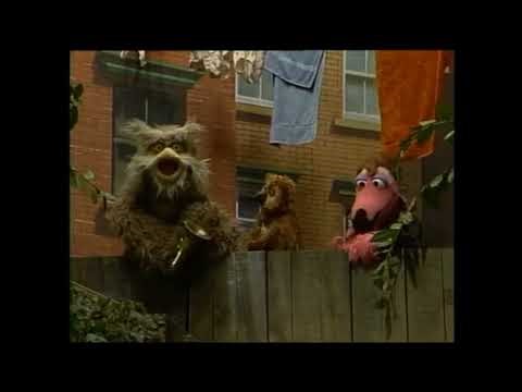 Sesame Street - Two Owls and One Pink Flamingo Blues (German, HQ)