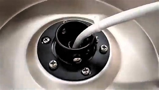 วิธีการประกอบ และขั้นตอนการเช็คคุณภาพ พัดลมเพดานขนาด 42 นิ้ว พัดลมเพดานรุ่น TW08 สีนิเกิ้ลปัดเงา (BN) 🔆 สเปคพัดลม • พัดลมเพดาน AC มอเตอร์ ขนาด 54 นิ้ว ( 137.16 cm) • มอเตอร์ AC • 3 ใบพัดไม้แท้ • ควบคุมด้วย รีโมทคอลโทรล 3 ระดับ สามารถติดตามข่าวสารเพิ่มเติมได้ที่ https://www.winfavourfan.com พบพัดลมหลากหลายรุ่นเพิ่มเติมได้ที่ SHOPEE: https://shopee.co.th/winfavour และ LAZADA: https://www.lazada.co.th/shop/win-favour/ ........................................................................ #พัดลมเ