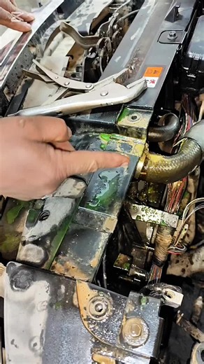 Understanding Engine Radiator Pipe Oil Cooler Leakage