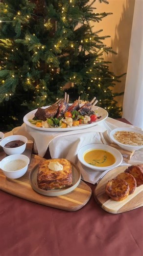 The Merry Sharing Feast is finally here at Commons ✨ Celebrate Christmas with a hearty feast at home or dine in with us at Old Court House 🎄 Choose your main: 🍽 Roasted Harissa Lamb Rack (800gm) – RM378 🍽 Roasted Striploin Steak (800gm) – RM398 🍽 Festive Orange & Cranberry Roasted Chicken (3kg) – RM298 Each set comes with 4 sides: • Pumpkin Soup with Brown Butter Chestnut • Potato Pavé • Mac & Cheese • Yorkshire Pudding Ala carte pre-orders are available too! Check our bio for the full menu 