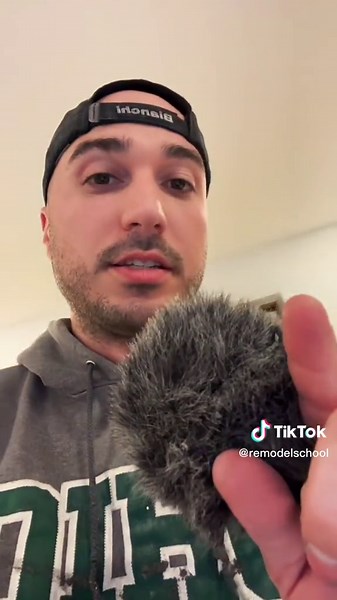 Contractor vs DIY: Kitchen Remodeling Insights