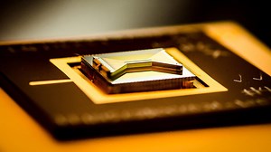 Combining Multiple Quantum Bits Into One ‘Logical Qubit’ to Detect Mistakes