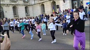 2.8K views · 96 reactions | INIMI DE COPII. Moment realizat de sportivii de la Academia de Dans Sportiv CS Dinamo (antrenor Dan Marina) în cadrul evenimentului ”Școala Altfel la Ministerul Afacerilor Interne, Romania”. #Dinamo #dans #elevi #ScoalaAltfel | CS Dinamo Bucuresti | Facebook