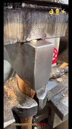 Assembly wooden handle axe tool in experience 🪓