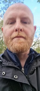 A family of trauma survivors healing together 💜 Welcome to our global trauma peer support community for people living with the legacy of trauma, PTSD, and CPTSD. This is a trauma-informed space built on lived experience, nervous-system awareness, compassion, and mutual respect. Many of us know how hard it can be to explain trauma to people who haven’t walked it. Here, you don’t have to. This isn’t therapy. No one is here to diagnose, analyse, or fix you. This is community. A place to land with