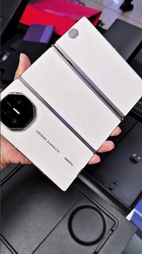 Huawei Mate XTs Tri-Fold Ultimate Design 5G Smartphone