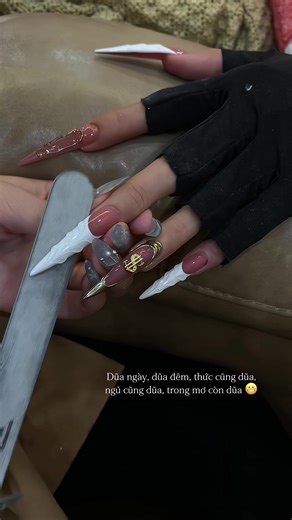 Có chị nào bị giống em không 🤣 STELLA 𝐀𝐂𝐀𝐃𝐄𝐌𝐘 CENTER EYELASH -NAILS -BROW _______________ [address]:25.ba cu .p1 .vũng tàu [ 𝐍𝐮𝐦𝐛𝐞𝐫 ] : 08.99.2345.38 [ 𝐓𝐢𝐤𝐭𝐨𝐤]: Stella .Academy 🌐 Website: https://nailvungtau.com ⏰𝟗𝒉 am-7h pm #nailvungtau #naily2k #nails #creatorsearchinsights #nailart