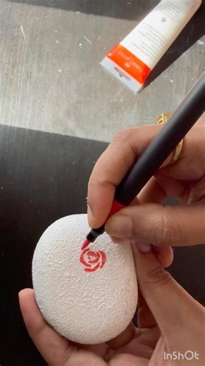 DIY beautiful stone painting craft #stonepaintings #acrylicpainting #diycrafts #rose #art #craft