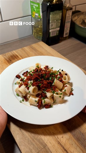 Creamy pasta that’s vegan, protein-packed, and totally delicious 🌱 Have you tried silken tofu in a pasta sauce yet? https://www.bbc.co.uk/food/recipes/creamy_miso_pasta_with_13806 | BBC Food