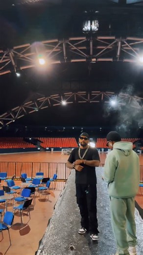 1.5K views · 122 reactions | NAPOIL TONIGHT ✨SOUND CHECK TIME ON A BIGGER STAGE ✨ | Zilly Ojuro | Facebook