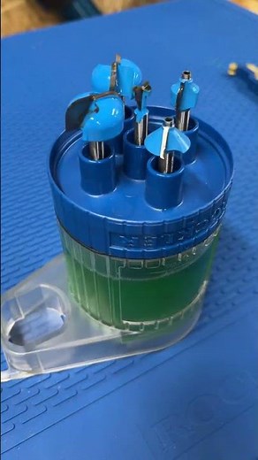 Rockler Router Bit Maintenance Kit! Clean and hone with our all-in-one cleaning and maintenance kit.