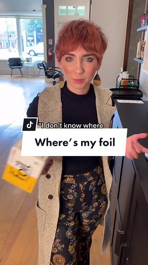 @framar foils or none at all 🙅🏻‍♀️ Also sorry guys, this is dumb 😅 #hairstylist #hairdresser #hairstylisthumor #ShowYourGlow #36SecondsOfLightWork