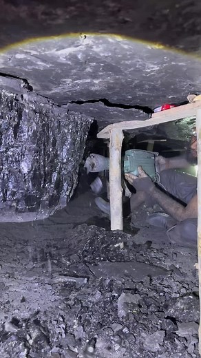 Underground Mining: Discover Hidden Treasures in Minecraft